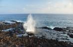 Um enorme blow hole na costa sul de Kauai, no Havaí